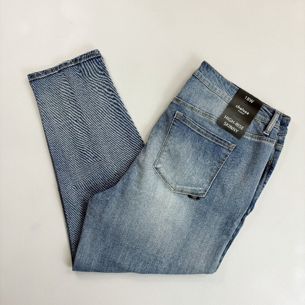 CHELSEA STUDIO High-Rise Skinny Jeans 18W NWT Distressed Frayed Seam Detail